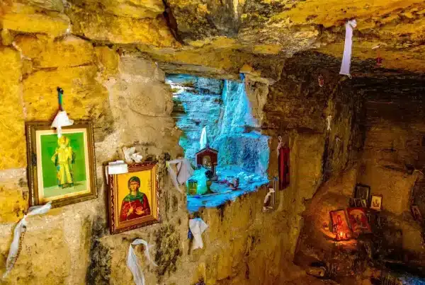 Agia Solomoni catacombs