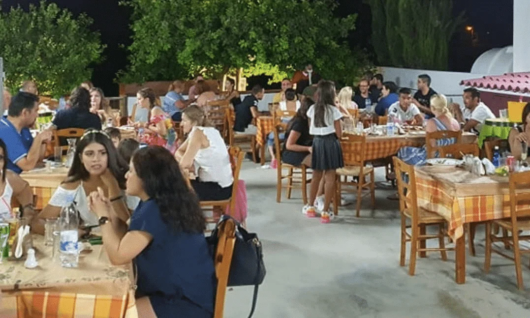 Il fascino della campagna di Cipro: 9 taverne tradizionali con cortile