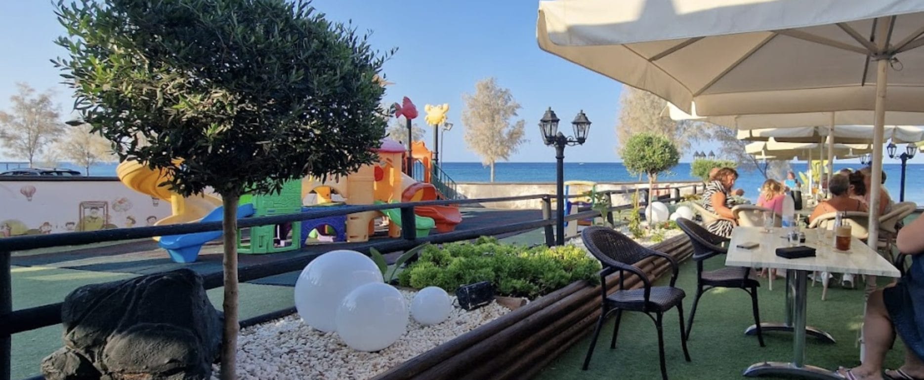 Zafeiros Bar & Restaurant