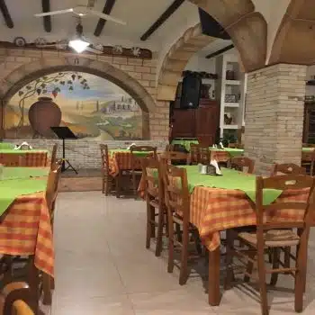 Ropas Tavern