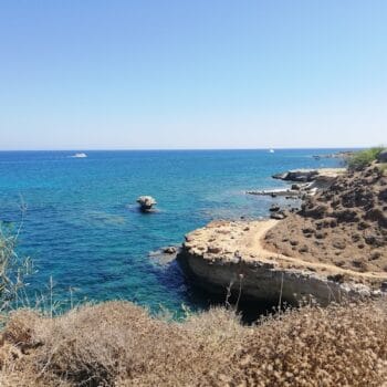 Skoutarospilioi (Malama) Beach