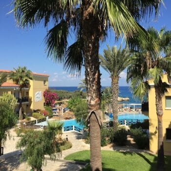 Skoutarospilioi (Malama) Beach