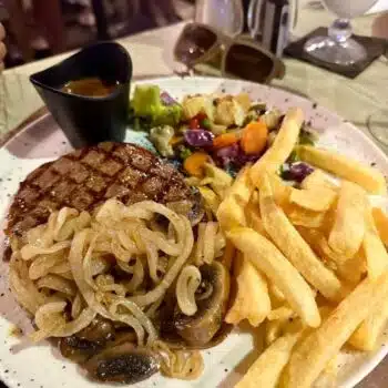 Abacus Restaurant and Lounge cafe