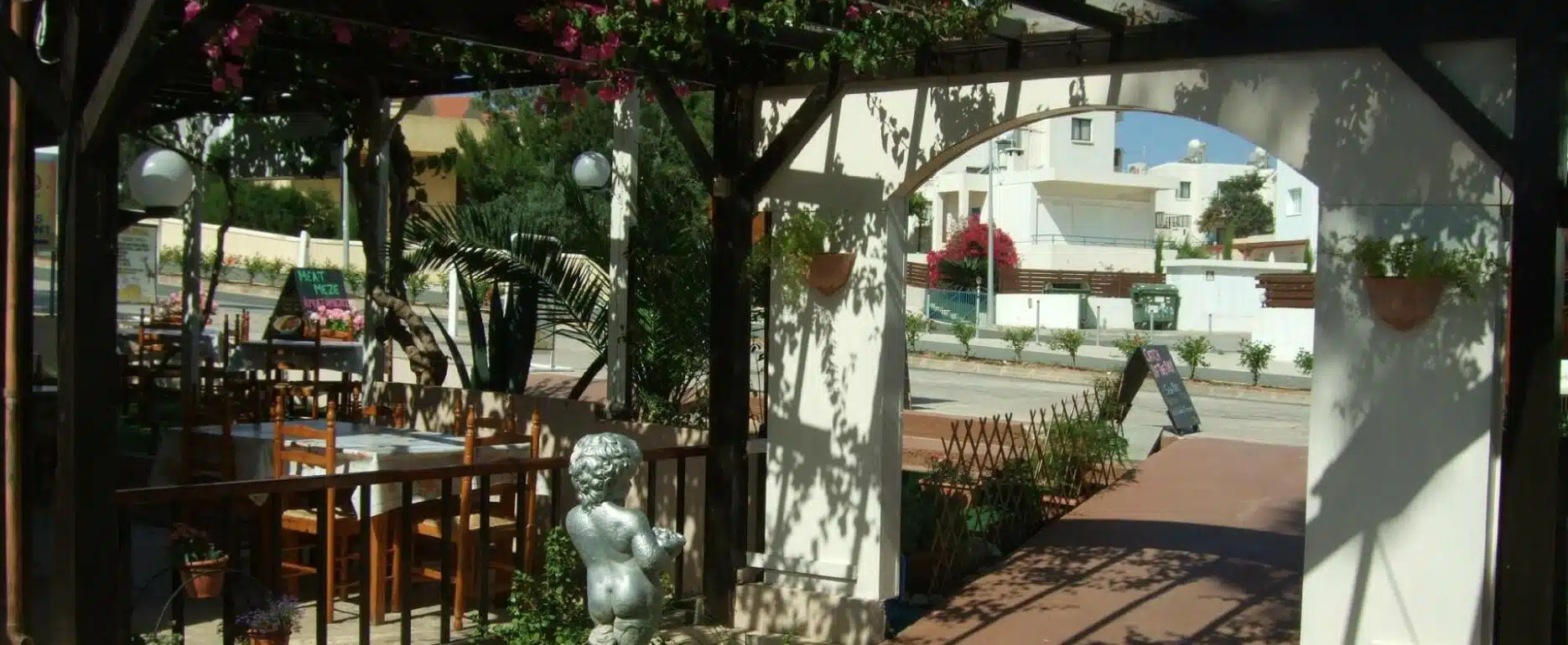 Kafkaros Tavern